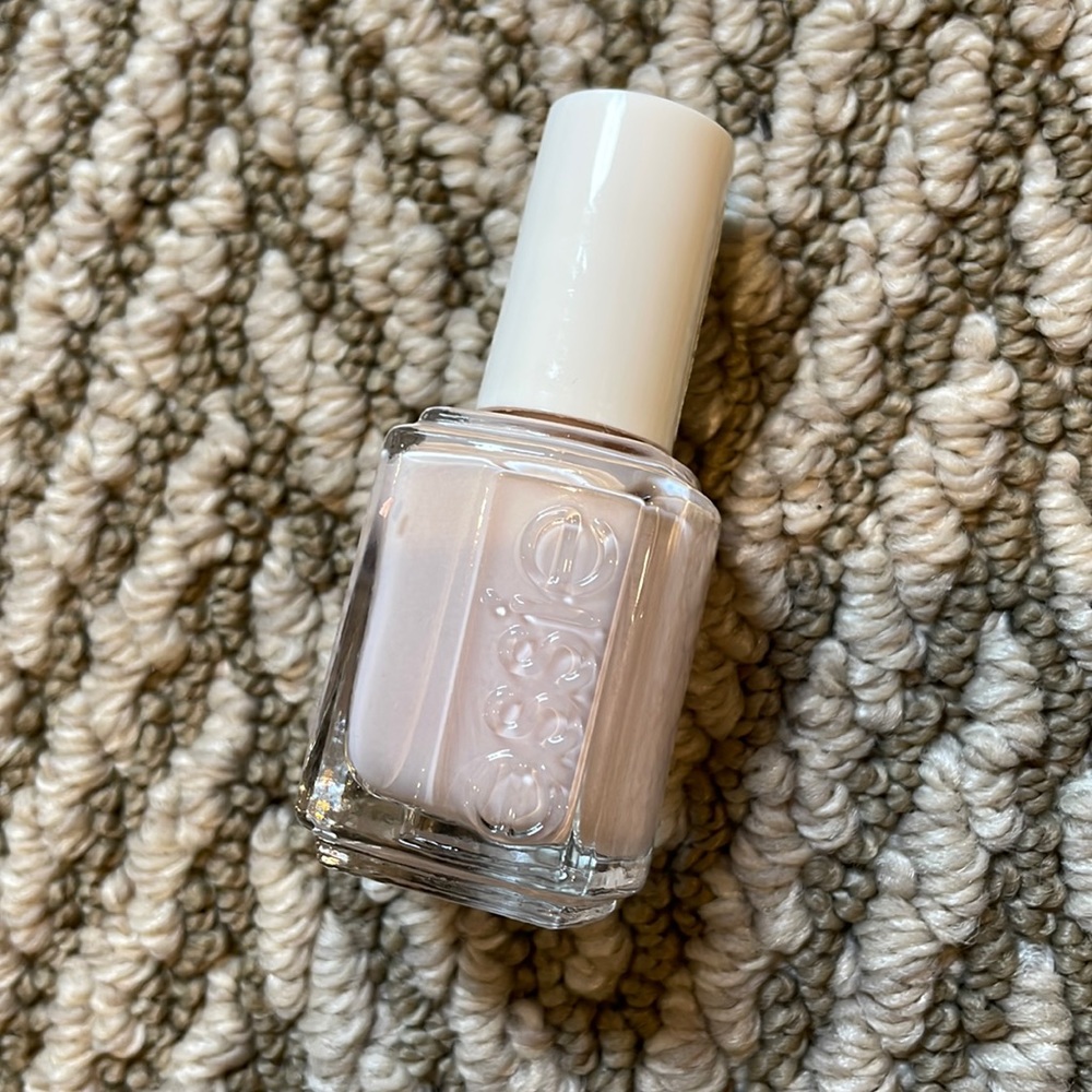 Essie “Fiji”